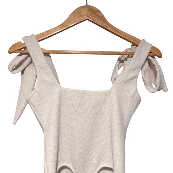 Show me your MuMu Gidget Bodysuit White Size Medium - Picture 8 of 13